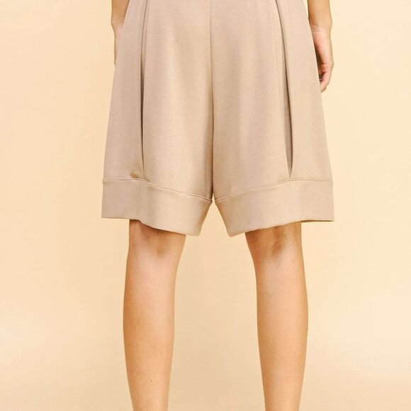 Davi & Dani Fold Over Waist Band Strap Detail Short - Picture 6 of 10